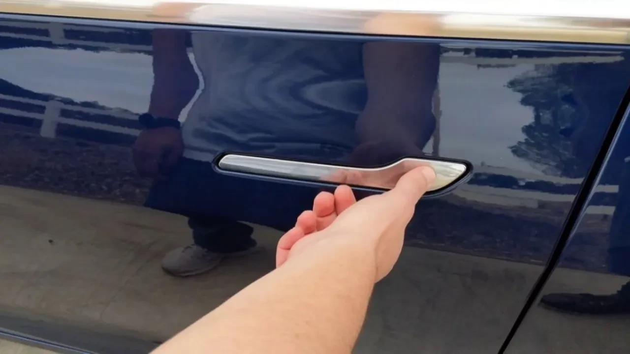 Otomobillerde gizli kapı kollarına yasak geliyor!