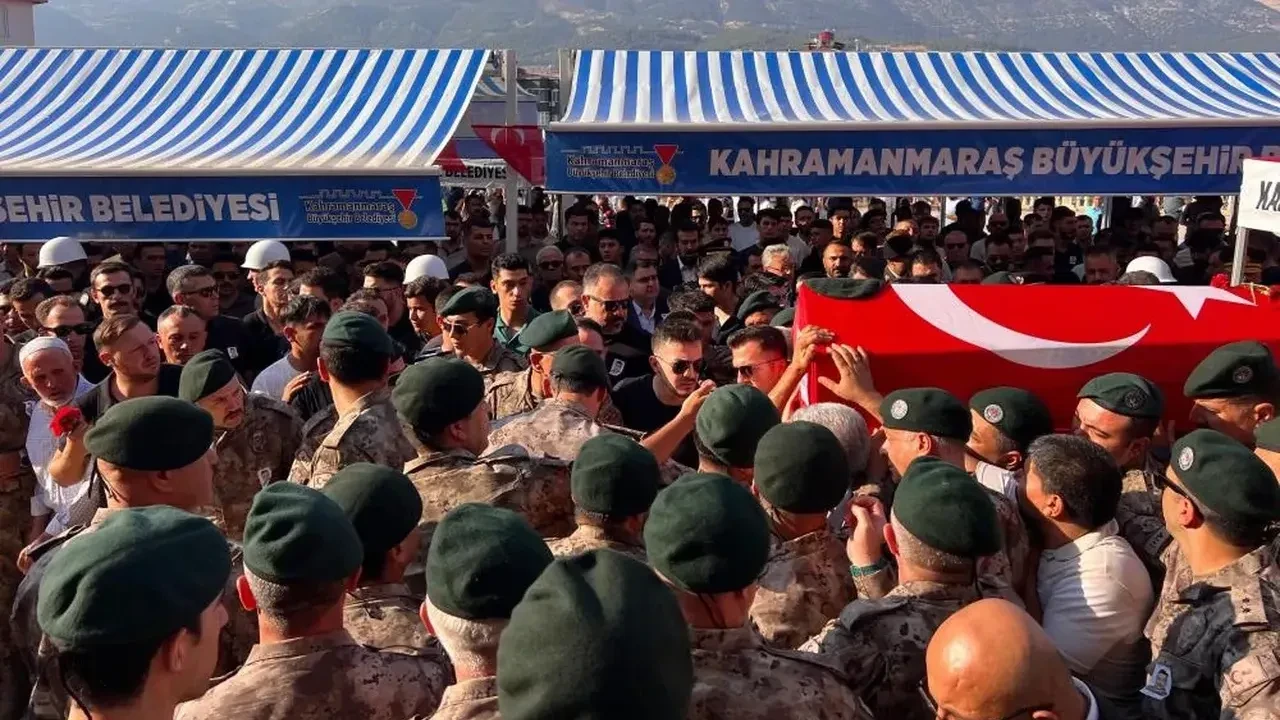 Şehit özel harekat polisi son yolculuğuna uğurlandı