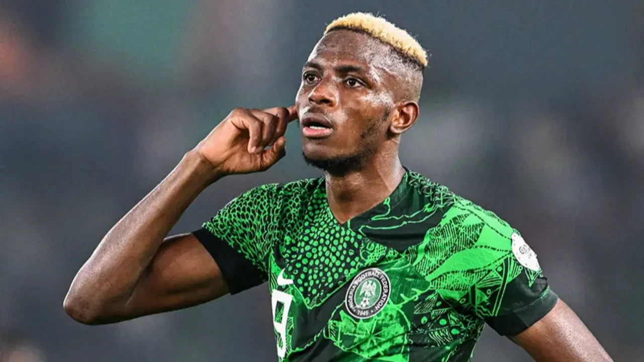 Victor Osimhen sahayı terk etti: Galatasaray'a kötü haber!