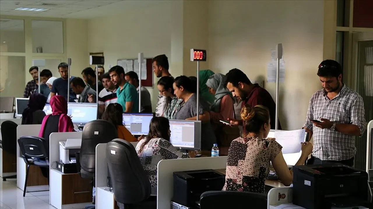 Yarın nüfus müdürlükleri açık mı, saat kaça kadar 2025? KPSS nedeniyle saat değişikliği