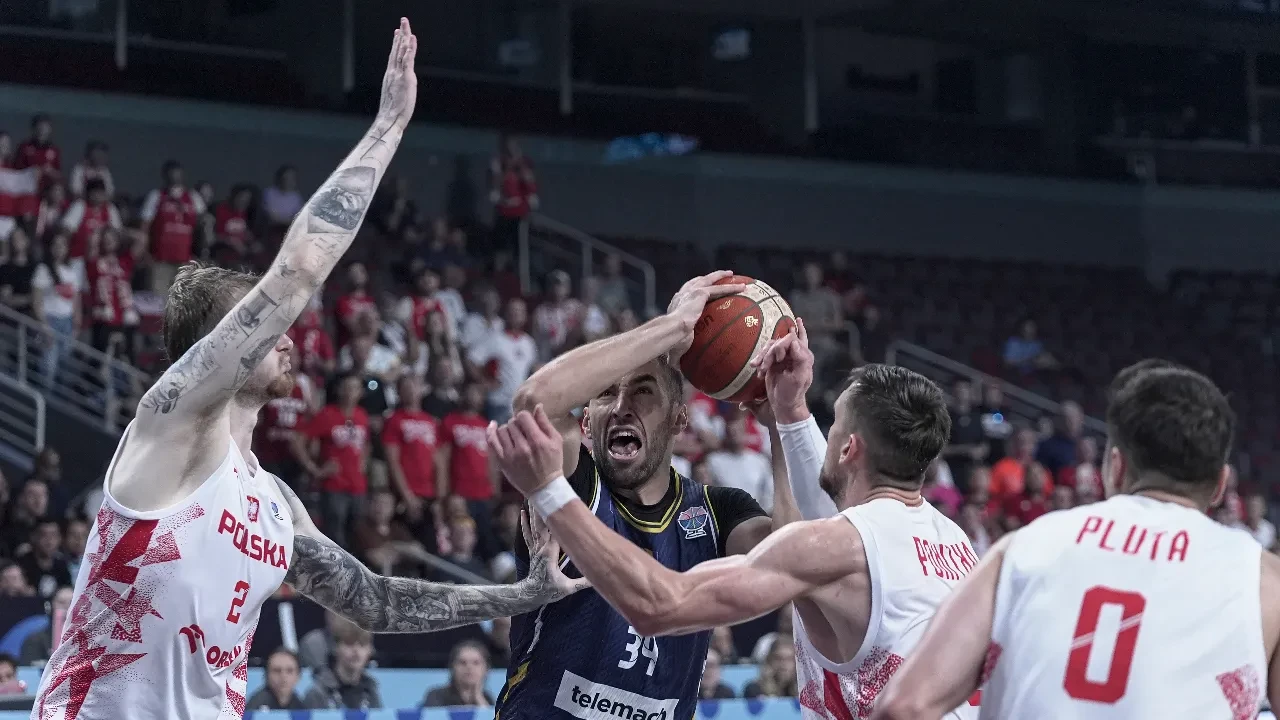 /basketbol/12-dev-adamin-eurobasket-2025-ceyrek-finalindeki-rakibi-belli-oldu-iste-macin-oynacag-3247108