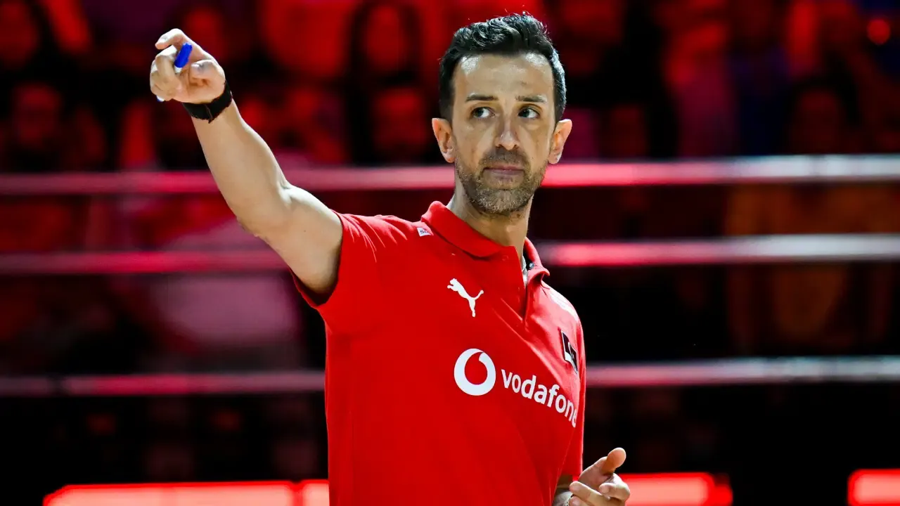 A Milli Kadın Voleybol takımı başantrenörü Daniele Santarelli kimdir nereli?