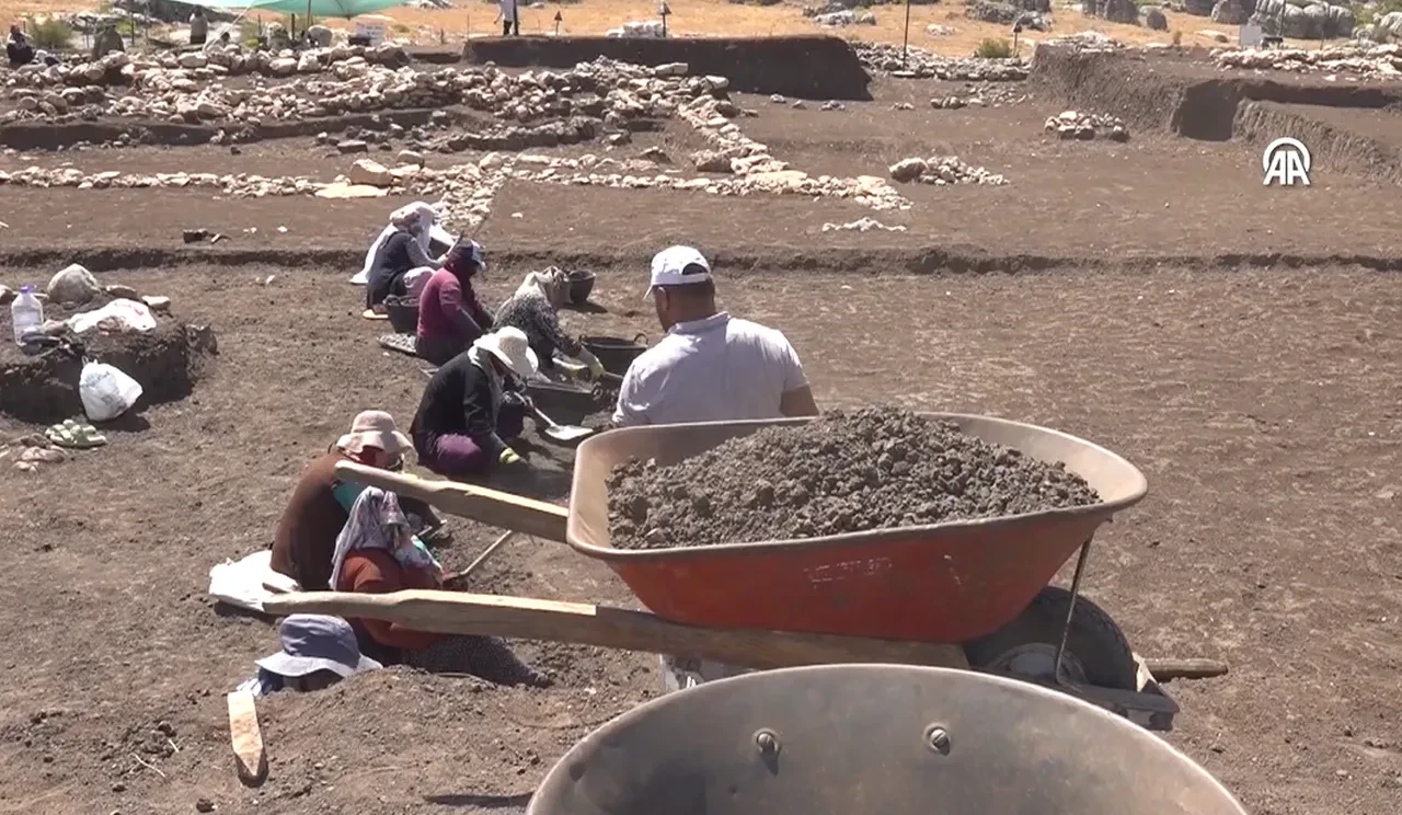 Diyarbakır'daki dünyanın en önemli yapısında şaşırtan keşif! Yaklaşık 9500 yıllık