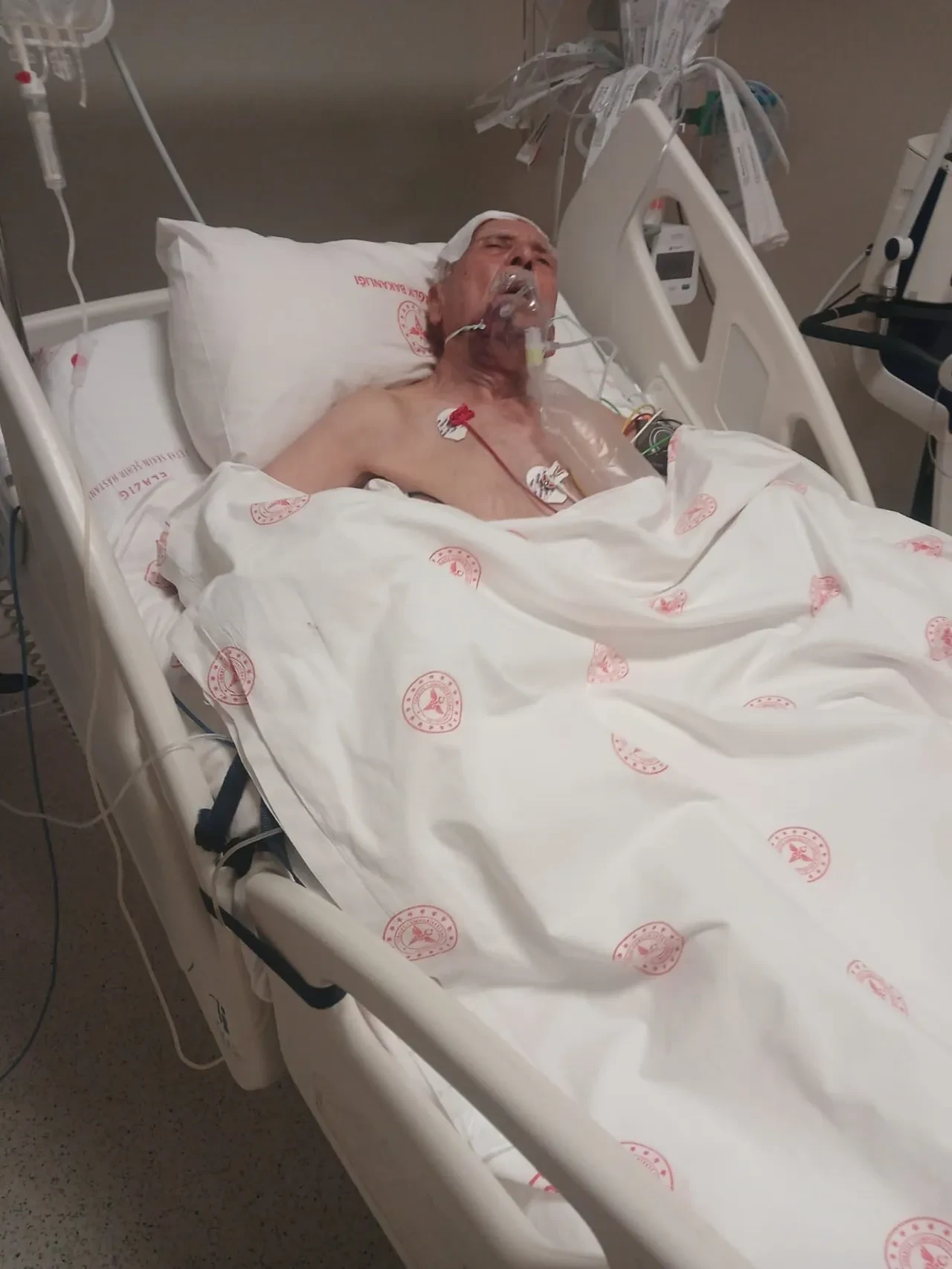 Emekli maaşını almak istemesi ölümle bitti: Yarım saat içinde 2 otomobil çarptı