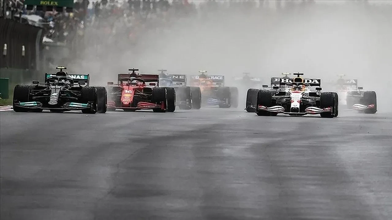F1 İtalya GP hangi kanalda, saat kaçta? Monza'da pole pozisyonu Max Verstappen'in