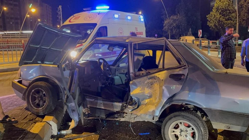 Kayseri Melikgazi'de meydana gelen kazada 3 kişi yaralandı