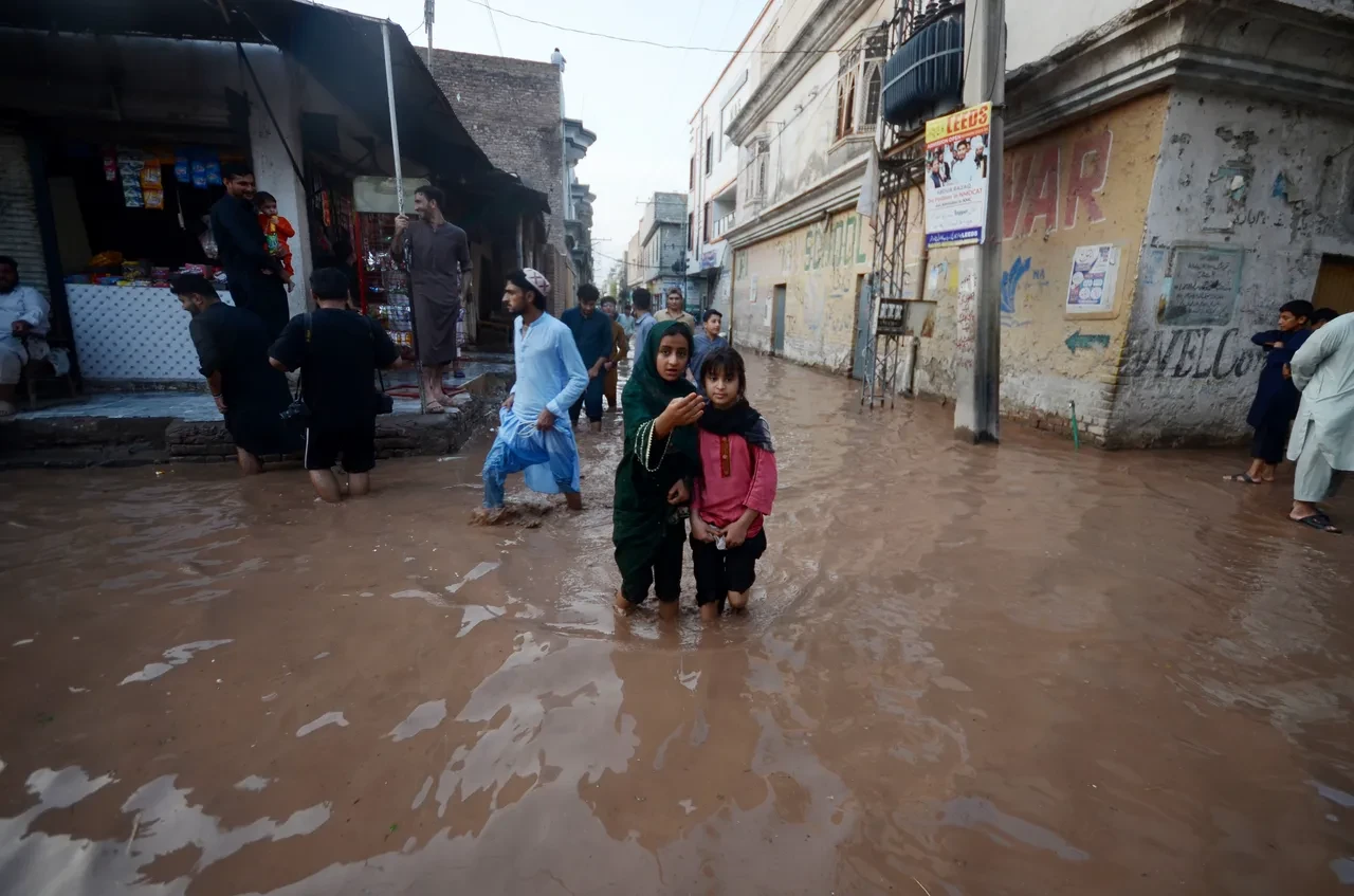 Pakistan'daki sel felaketinde can kaybı korkunç boyuta ulaştı