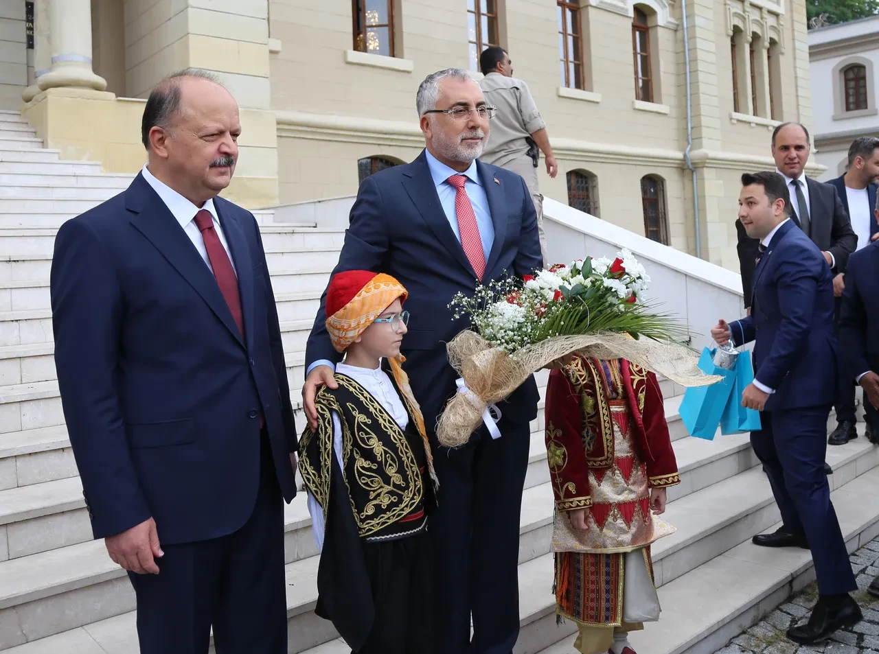 Türkiye Yüzyılı buluşmaları Kastamonu’da: Bakan Işıkhan yatırımları değerlendirdi