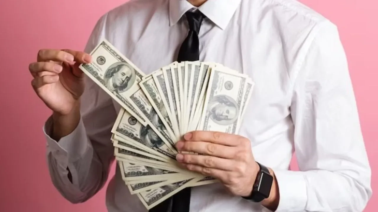 Ultra zenginlerin yeni takıntısı: Milyarlarca dolar para harcıyorlar