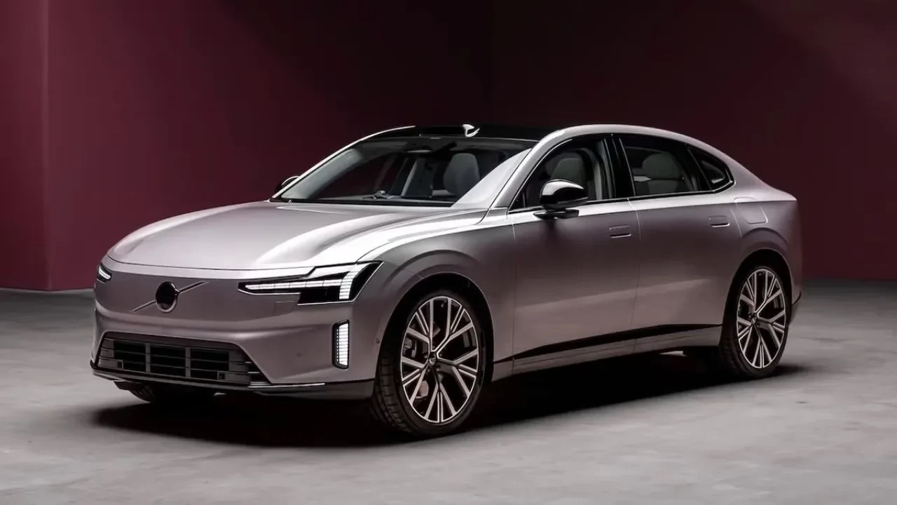 Volvo ES90 sahneye çıktı: 700 km menzilli elektrikli amiral gemisi