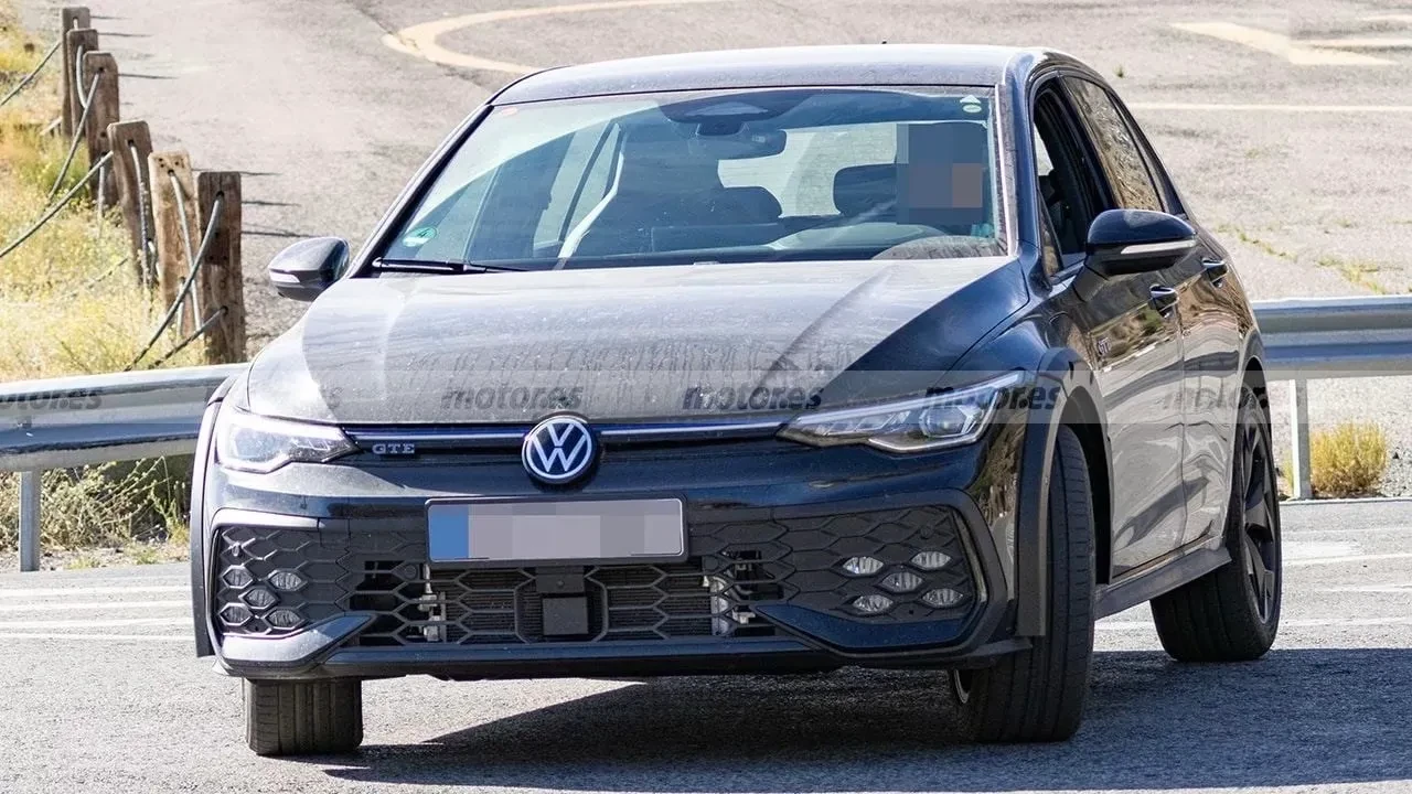 Yeni Volkswagen Golf test sürüşünde görüntülendi