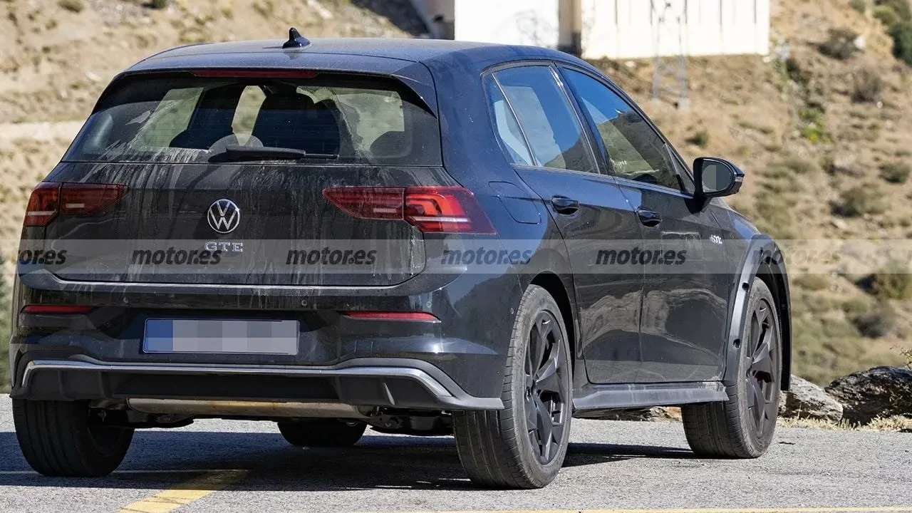 Yeni Volkswagen Golf test sürüşünde görüntülendi