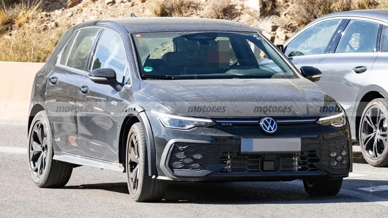 Yeni Volkswagen Golf test sürüşünde görüntülendi