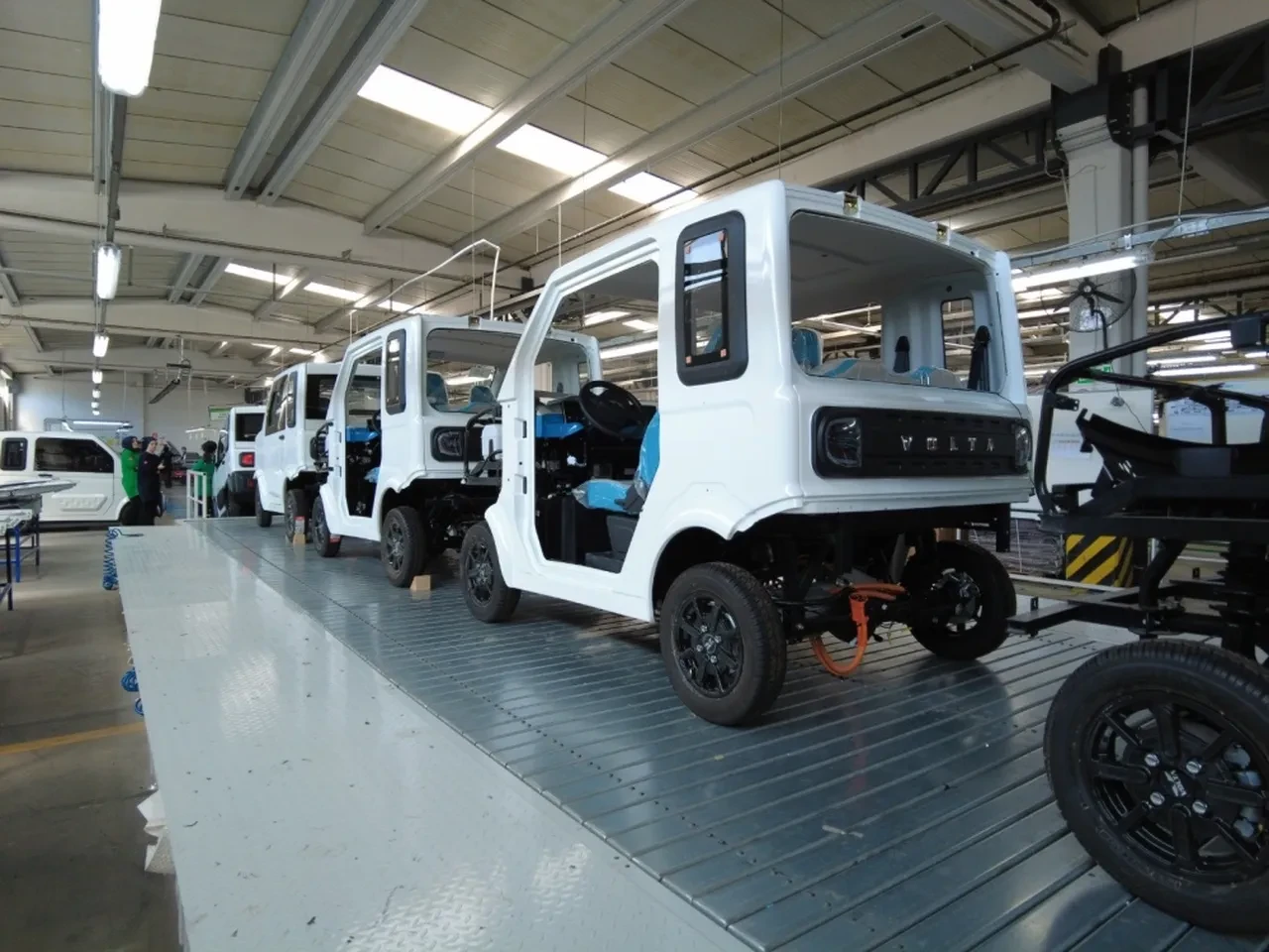 Yüzde 100 yerli, 4 kişilik elektrikli araç seri üretime hazır