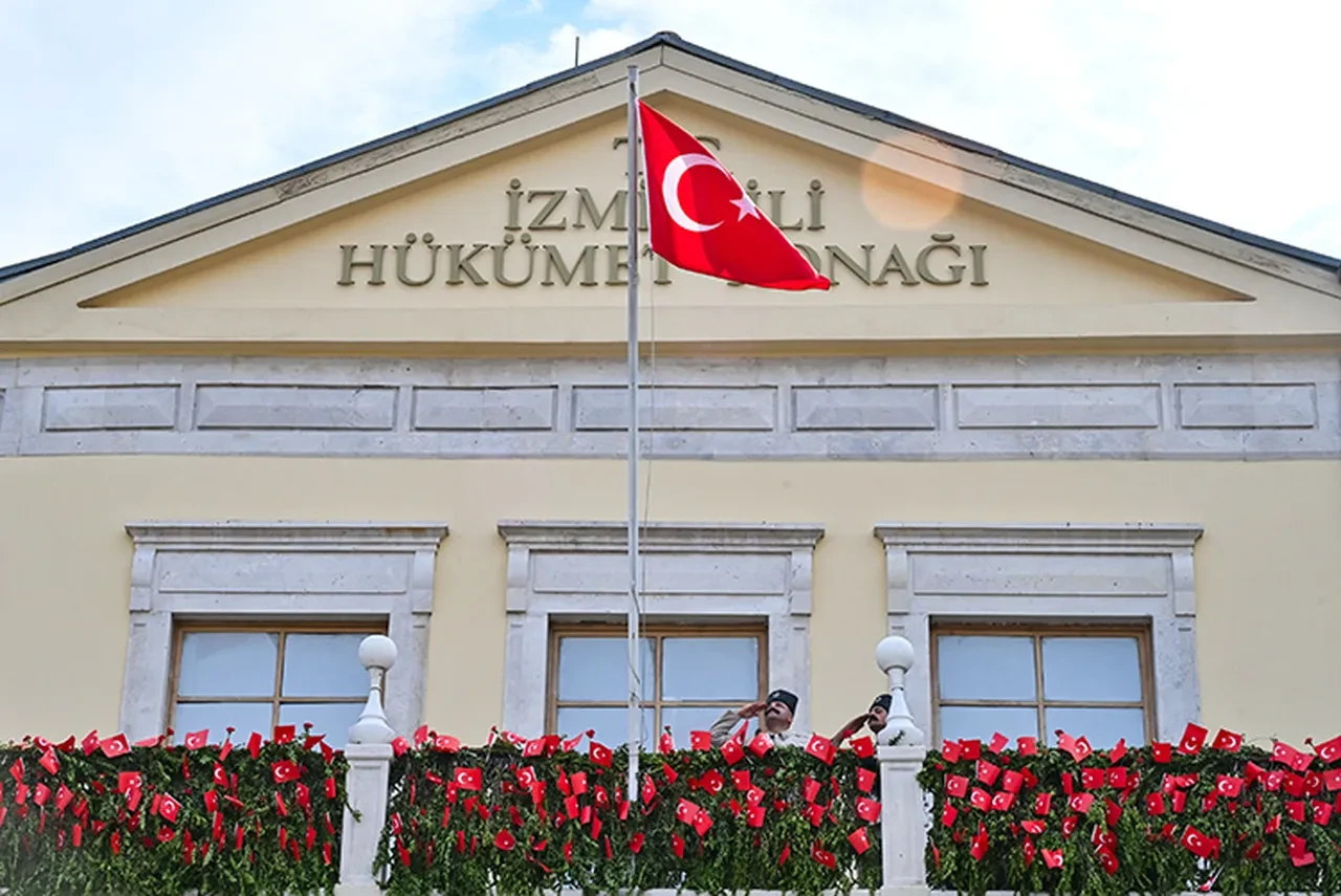 9 Eylül resmi tatil mi? 9 Eylül İzmir'in Kurtuluş günü okullar tatil mi?