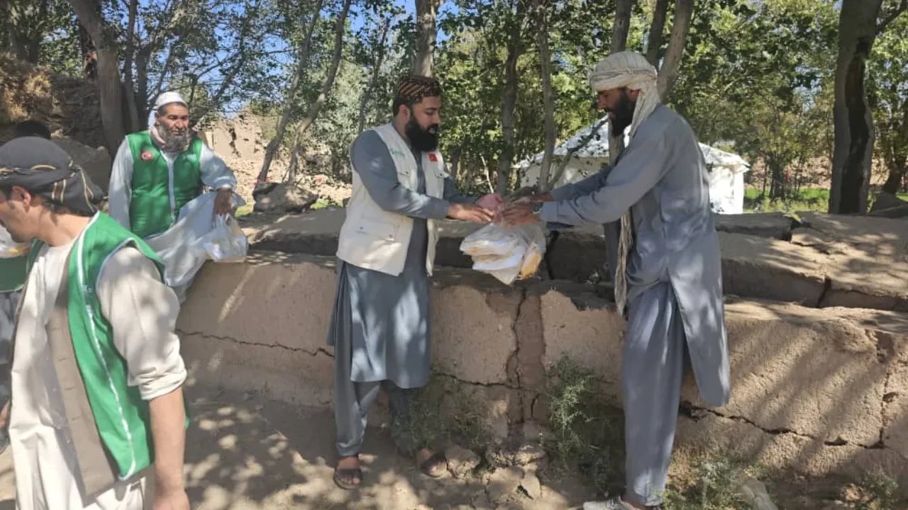 İDDEF, Afganistan’daki depremin yaralarını sarıyor