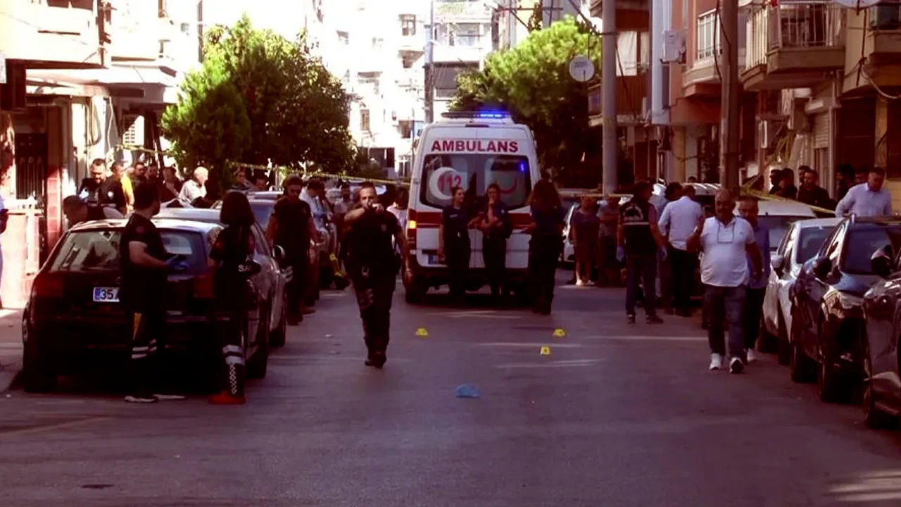 İzmir'de polis karakoluna silahlı saldırı! 2 polis şehit oldu 