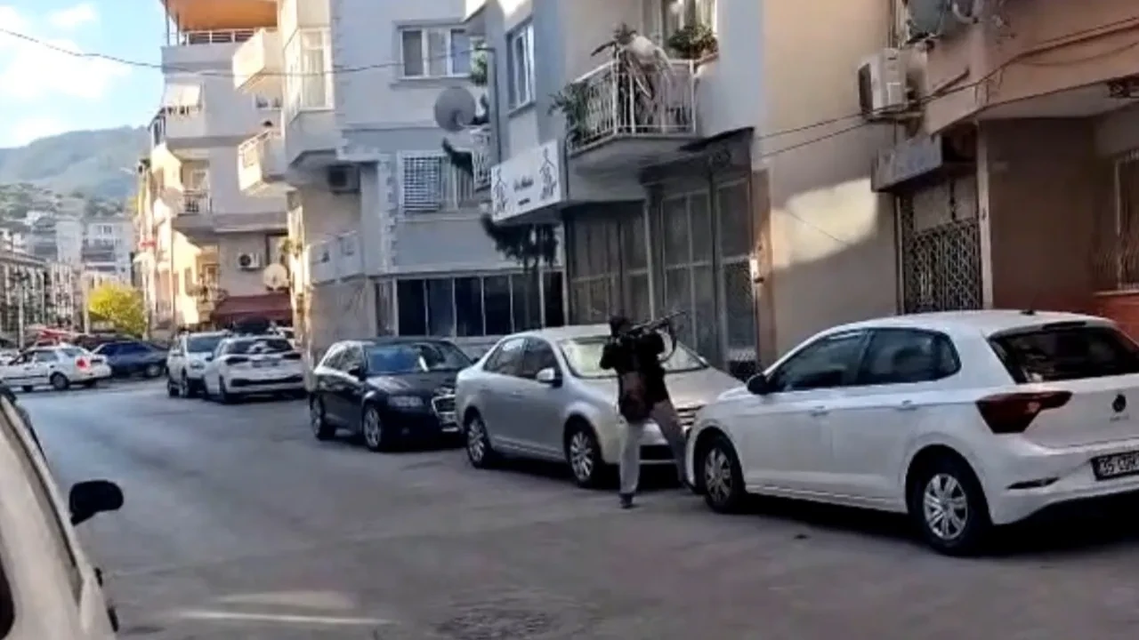Polis merkezine saldıran zanlı böyle etkisiz hale getirildi: Ekipler kurşun yağmuruna tuttu