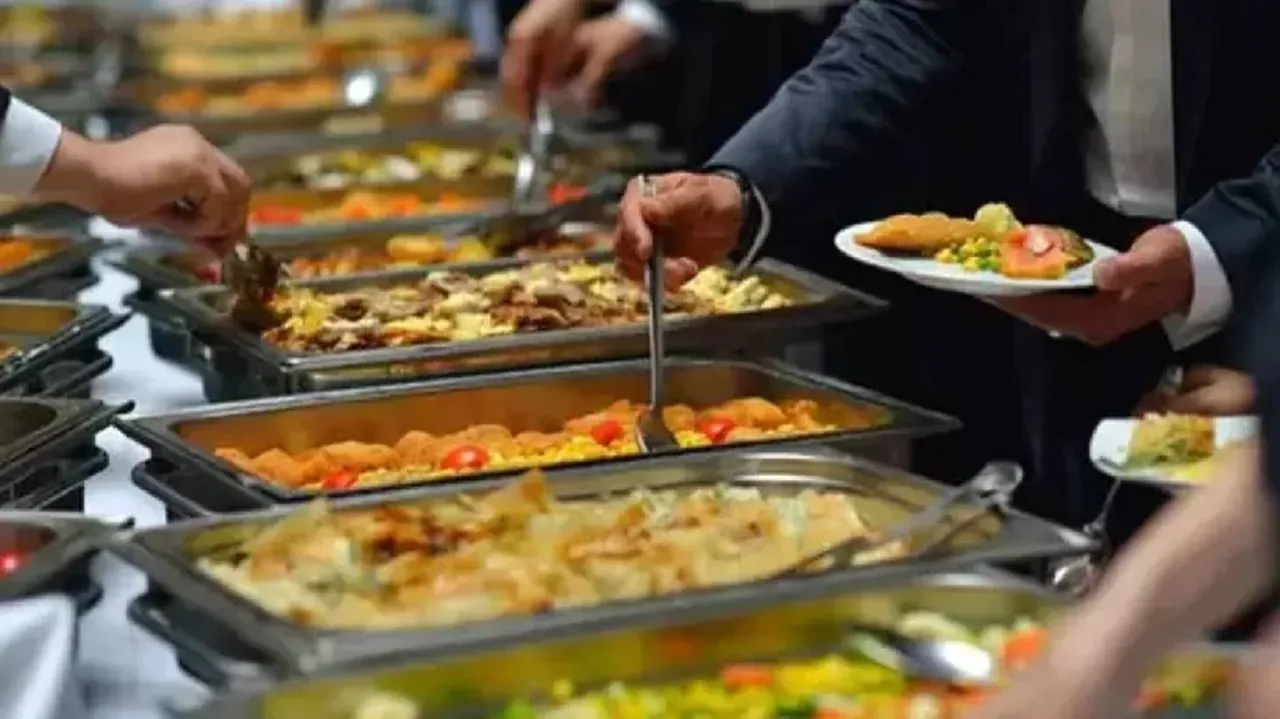 Rekabet Kurumu'ndan yemek kartı devlerine soruşturma! Milyonlarca kullanıcısı olan kartlar iptal mi olacak?