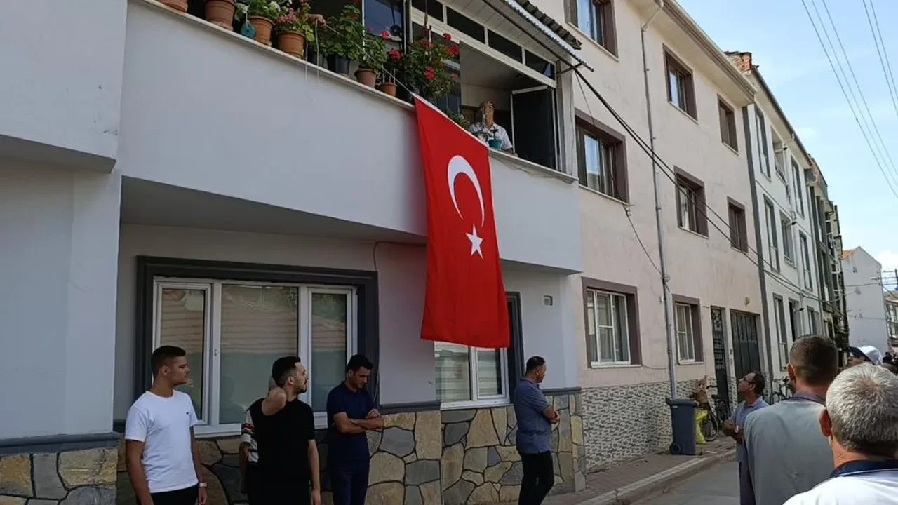 Şehidimizin annesi acı habere dayanamadı! Hastaneye kaldırıldı