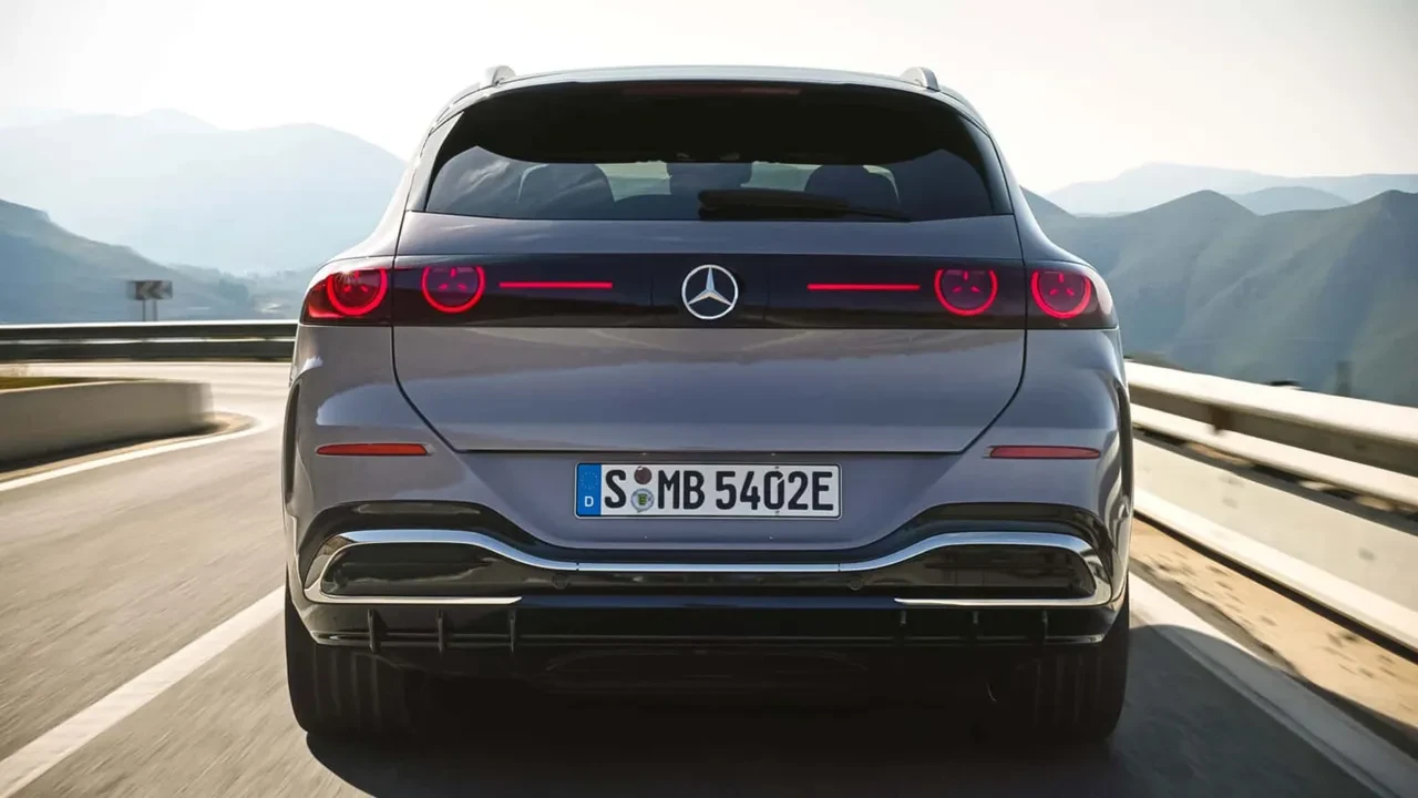 Tamamen elektrikli Mercedes GLC tanıtıldı: Dev ızgarası dikkat çekti