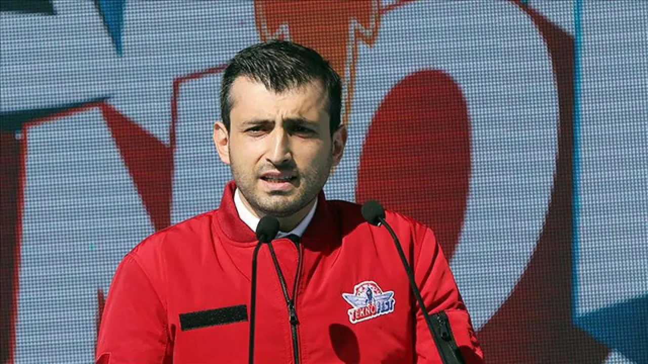 TEKNOFEST dünyada bir ilke imza attı! Selçuk Bayraktar "Tarih yazmak bizim işimiz" diyerek duyurdu