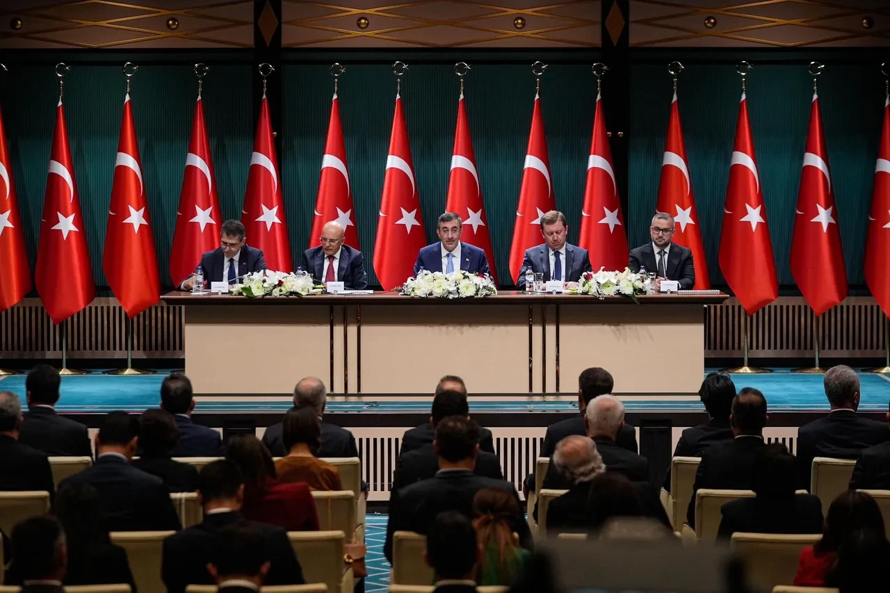 Yeni OVP açıklandı: İşte önümüzdeki 3 yılın enflasyon, büyüme ve işsizlik hedefleri