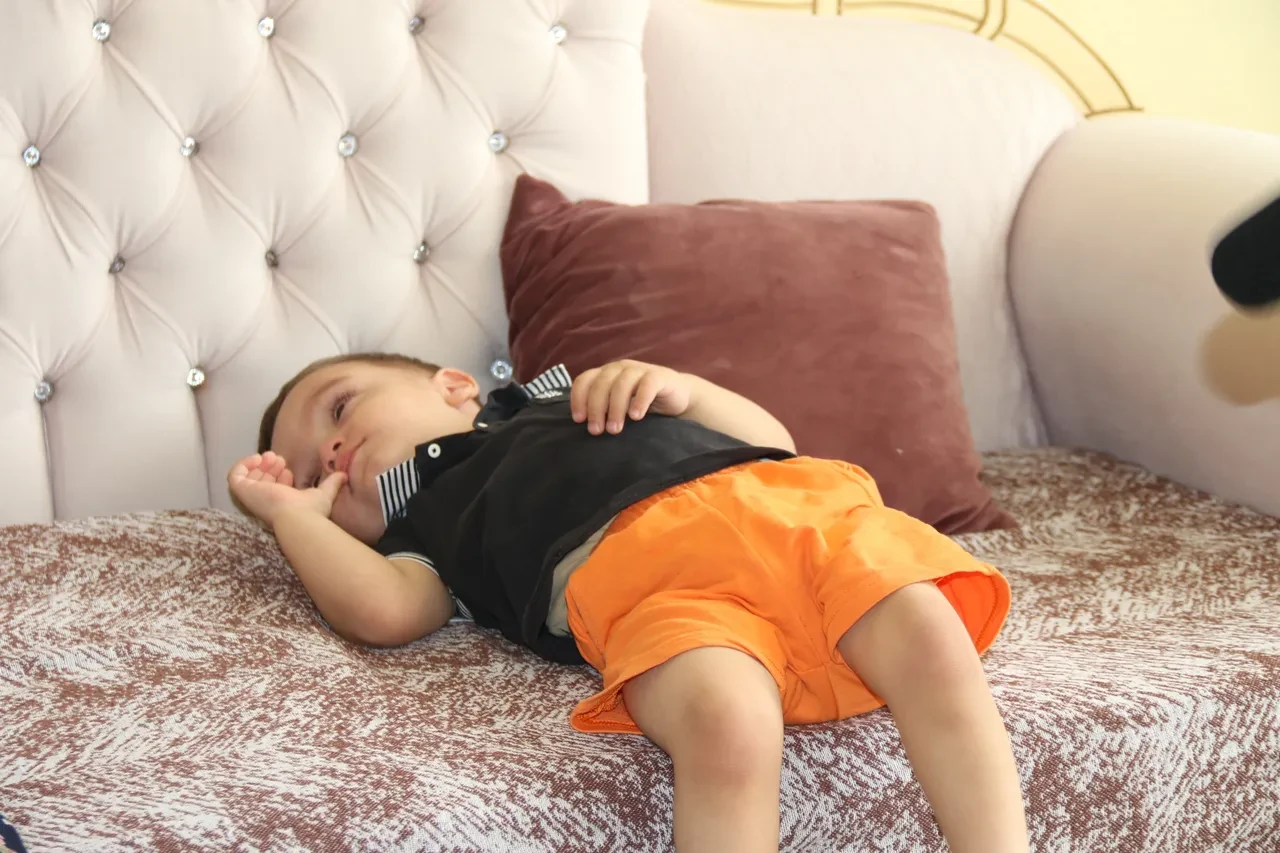 17 günlük bebek kuvözden yere düştü! Sorumlu hemşirenin savunması aileyi çıldırttı