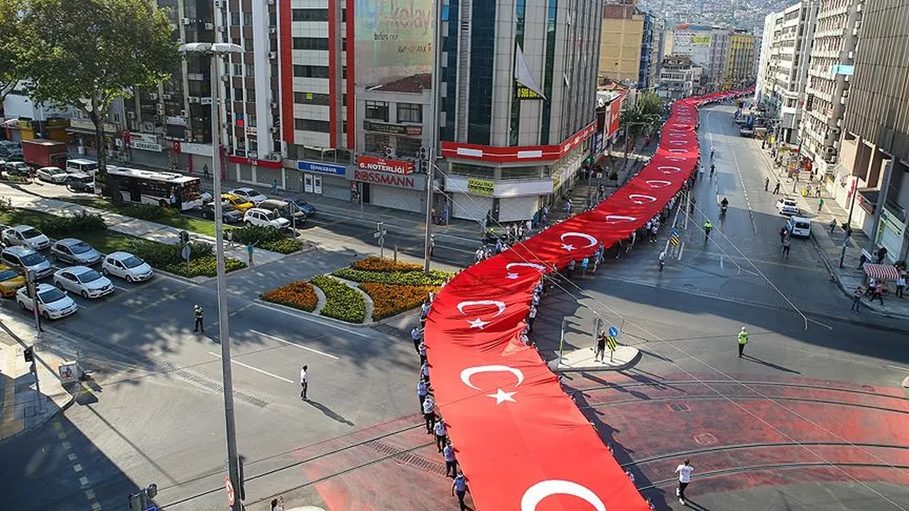 28 Ekim yarım gün mü? 29 Ekim resmi tatiline kısa süre kaldı