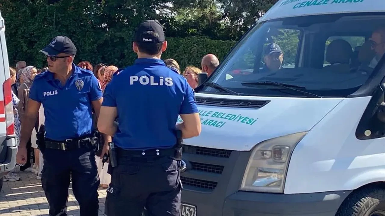 Sokak ortasında vahşet! Çocuğunun gözü önünde bıçaklanarak katledildi