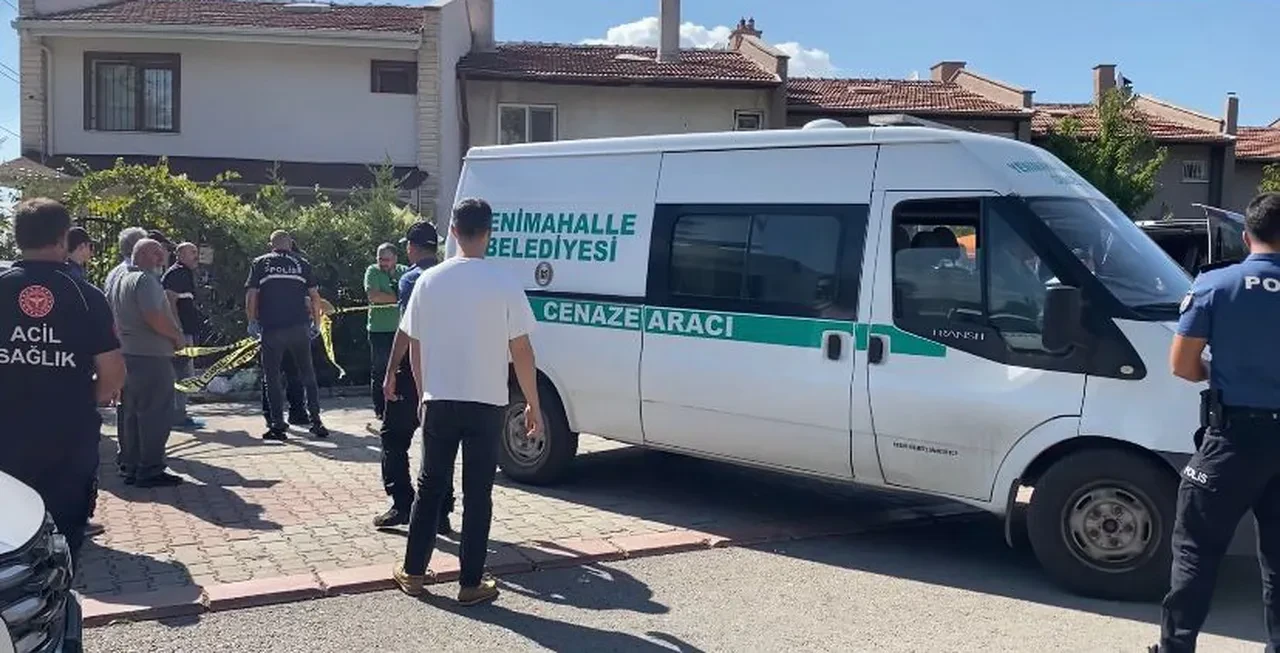 Sokak ortasında vahşet! Çocuğunun gözü önünde bıçaklanarak katledildi