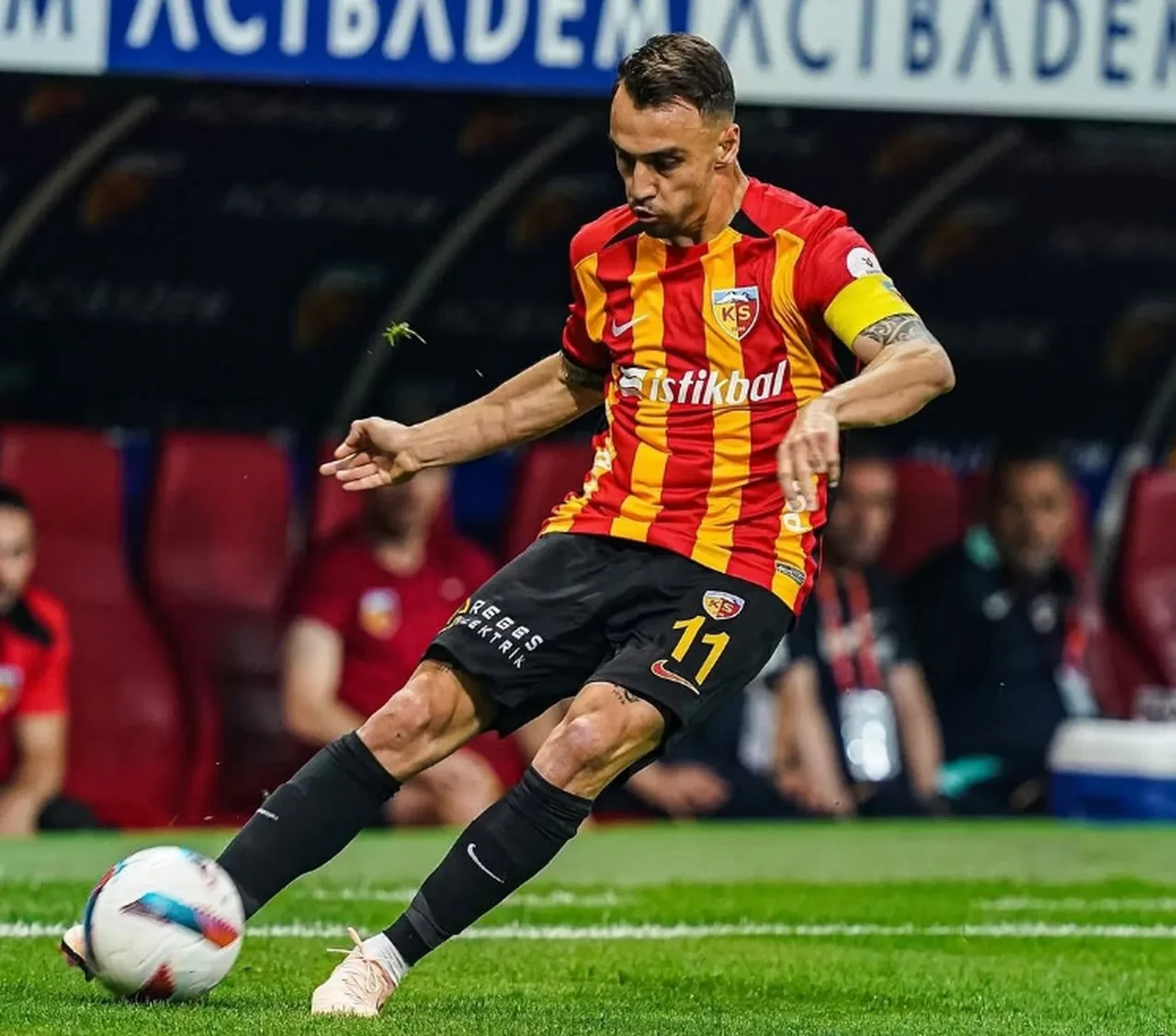 Beşiktaş sağ bek transferini bitiriyor! Sergen Yalçın'ın gözdesiydi