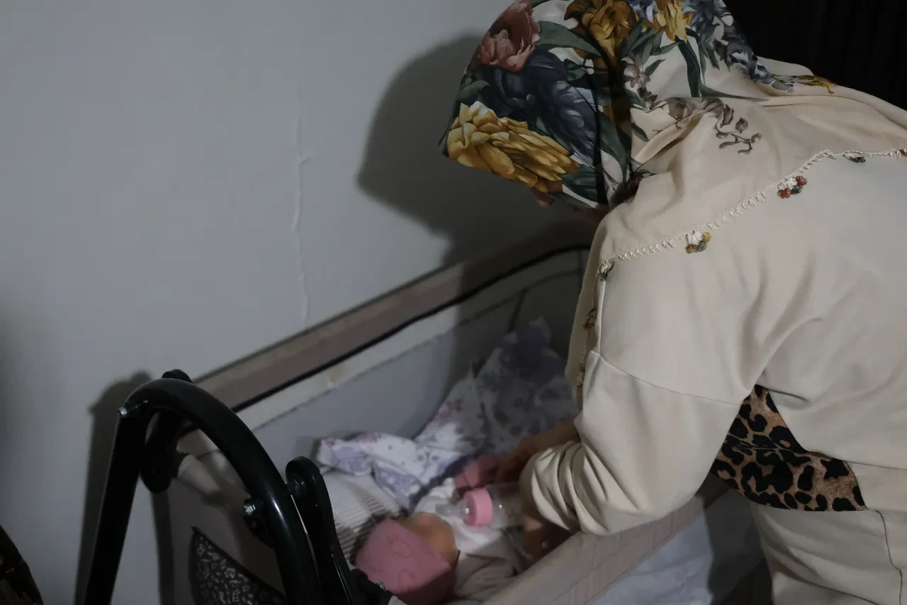 Diyarbakır'da inanılmaz olay! Yeni doğan bebeğiyle eve geldi: Bilekliğini görünce dehşete düştü