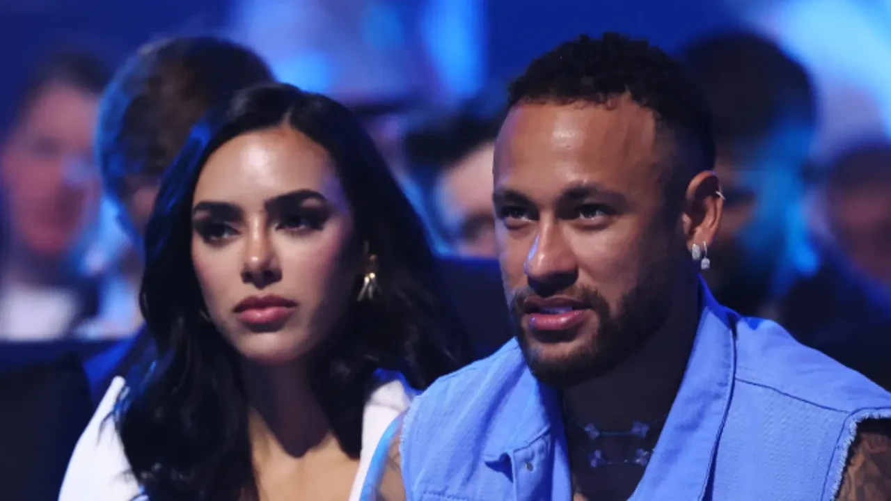 Dudağında sivilce çıkan Neymar'ın nişanlısı tanınmaz hale geldi 