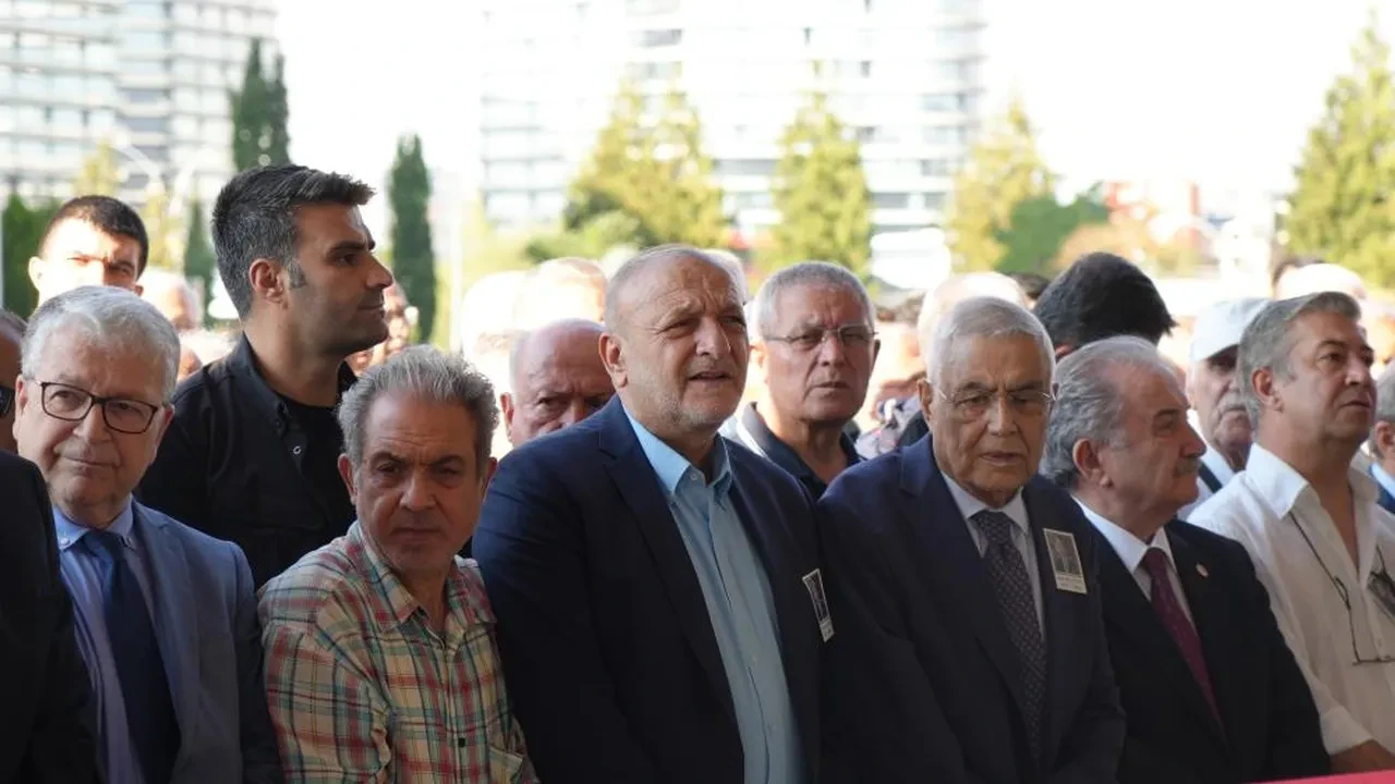 Eski Kültür Bakanı Agah Oktay Güner son yolculuğuna uğurlandı