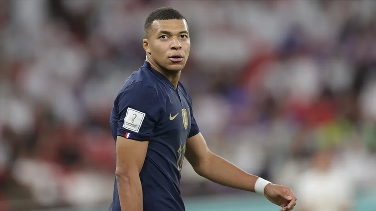 Fransa İzlanda CANLI nereden izlenir? Mbappe ilk 11'de başlıyor