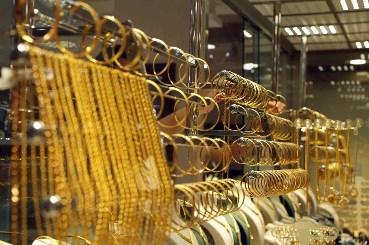 Gram altın yeni rekorunu kırdı: 4 bin 915 lirayı gördü!