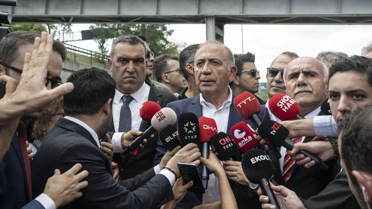 Gürsel Tekin'den il binası açıklaması! 'Tartışmaların parçası olmayacağız'
