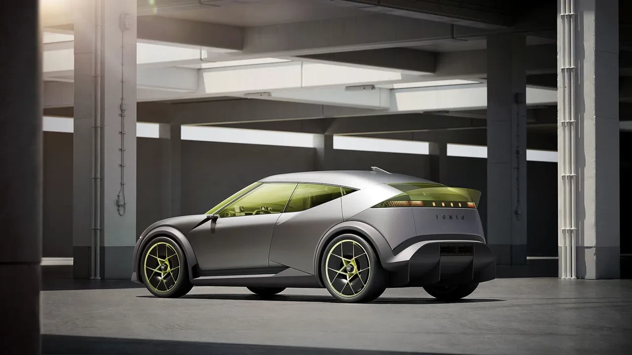Hyunda, "Çelik Sanatı" tasarımlı Concept THREE otomobilini Münih'te tanıttı