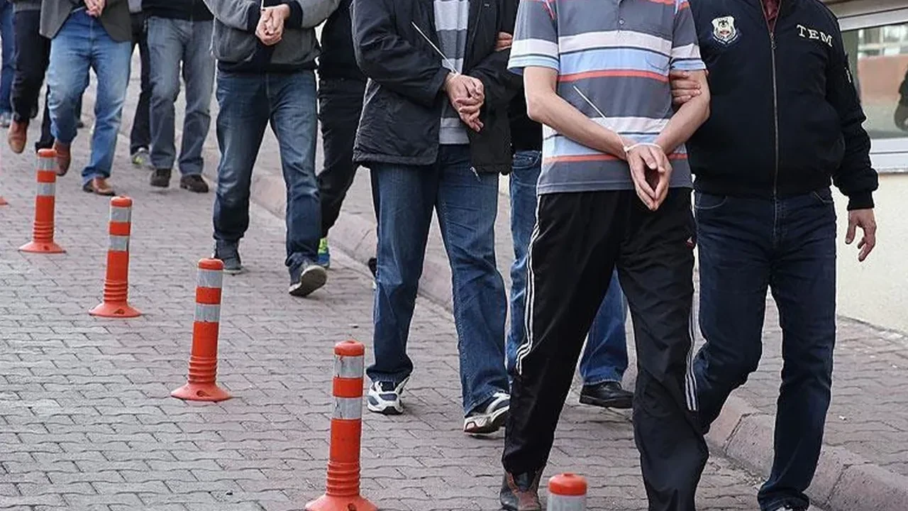 İstanbul merkezli 14 ilde FETÖ operasyonu: Çok sayıda gözaltı var