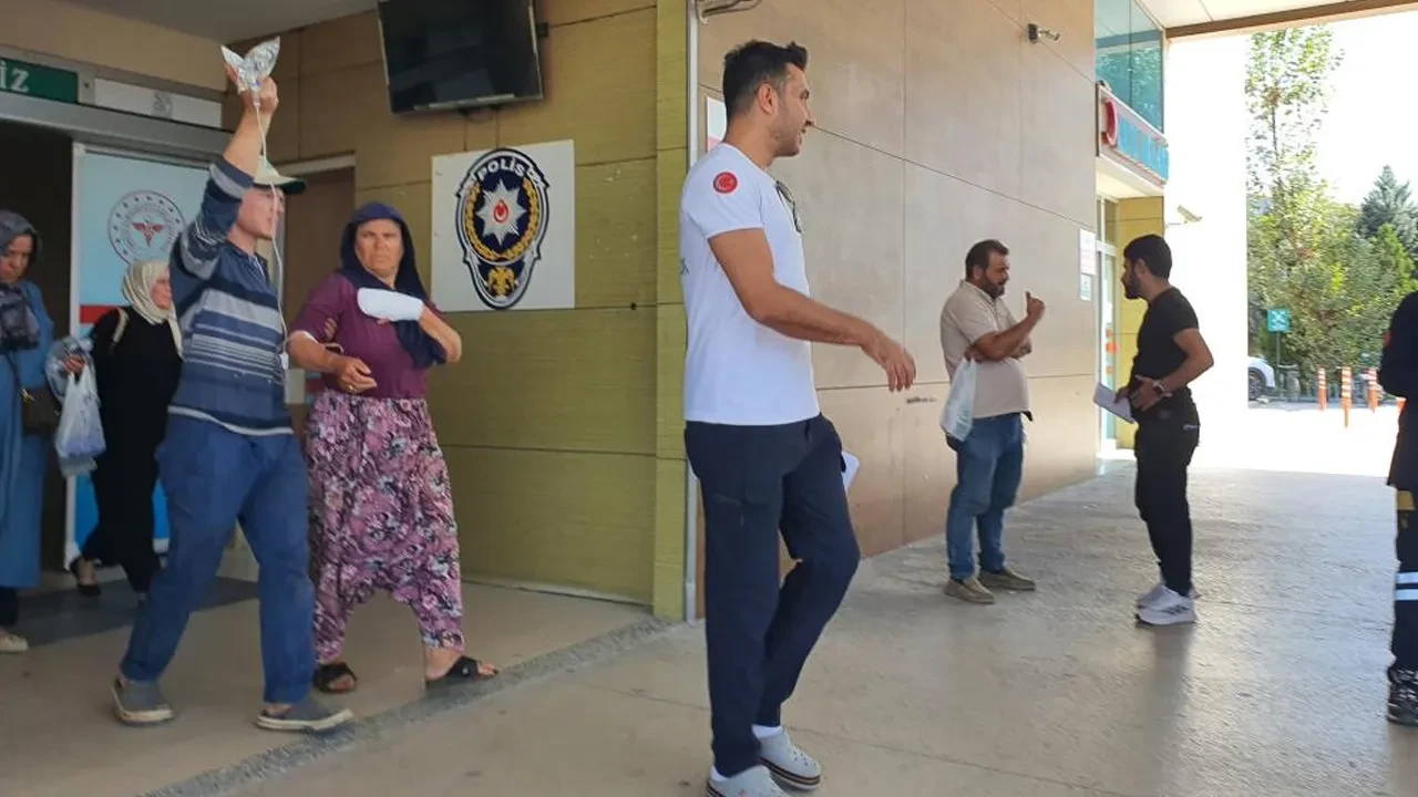 Salça yaparken 4 parmağından oldu! Sağlığı için zamanla yarışıldı