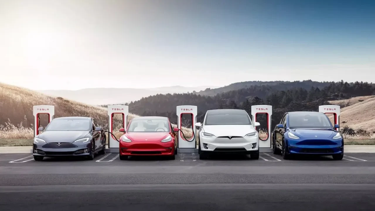 Tesla için tehlike çanları çalıyor: Pazar payı son 8 yılın en düşük seviyesinde!