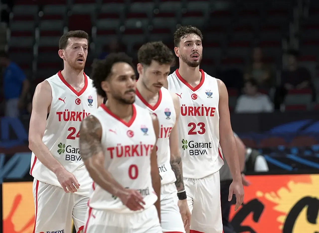 Türkiye Polonya basketbol maçı nereden izlenir, hangi kanalda? 12 Dev Adam yarı final için parkeye çıkıyor