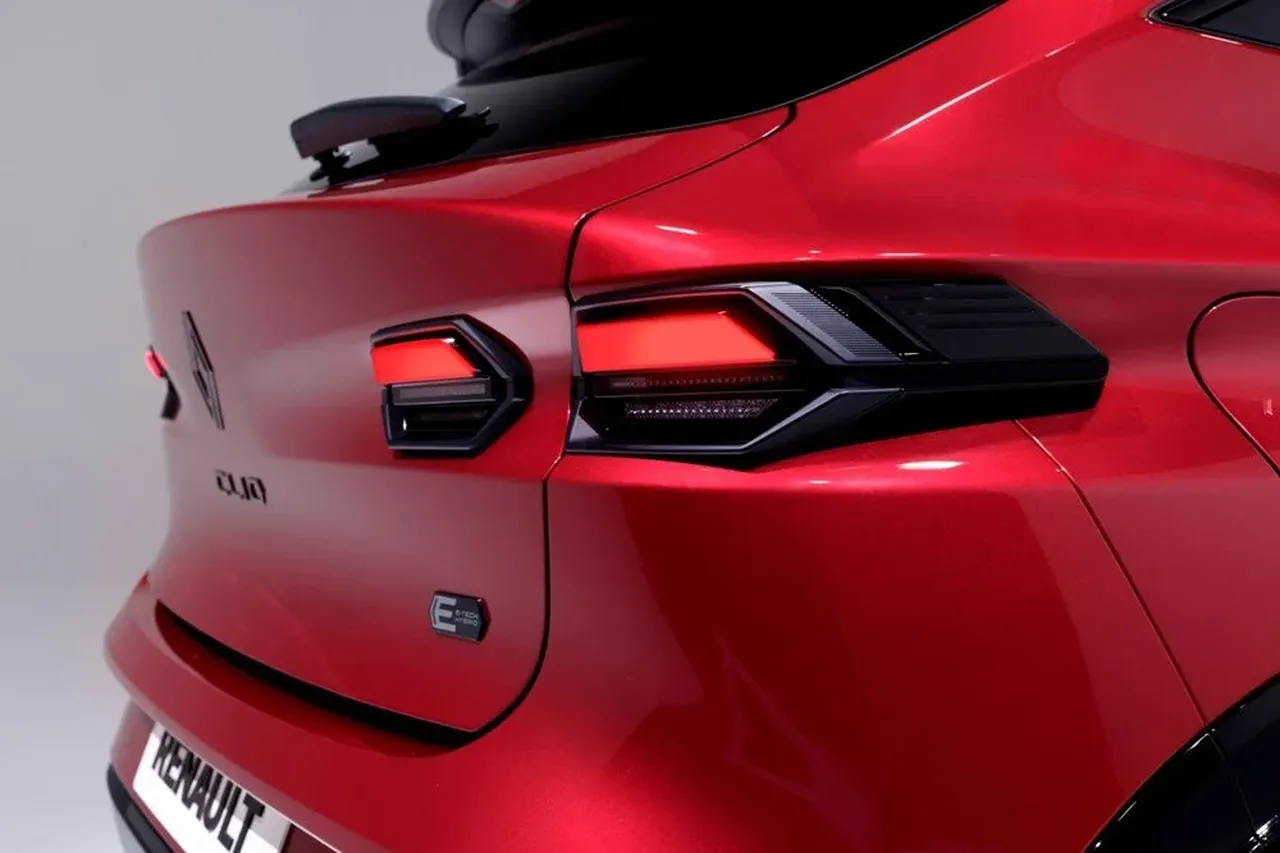 Yeni Renault Clio 2026 fiyatı ne kadar? Resmen tanıtıldı