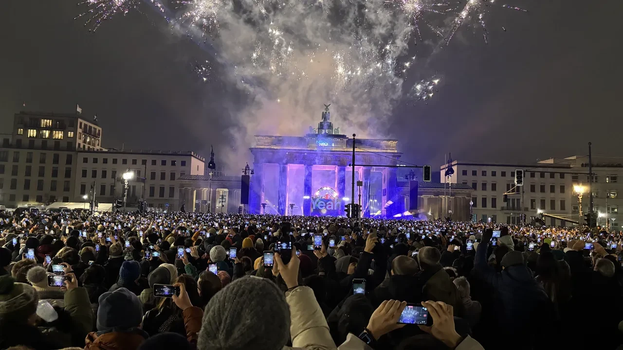 Almanya’da yeni yıl kutlamalarında facia! Havai fişek ölüm getirdi