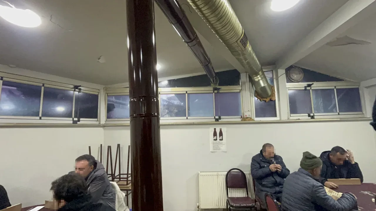 Anne ve iki çocuğu zehirlendi! Son anda ihbar etti, sebebi kahvehane çıktı