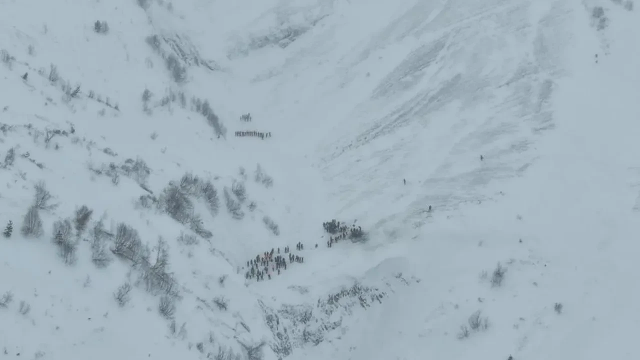 Artvin'de çığ felaketi! Bir çobanın daha cansız bedenine ulaşıldı