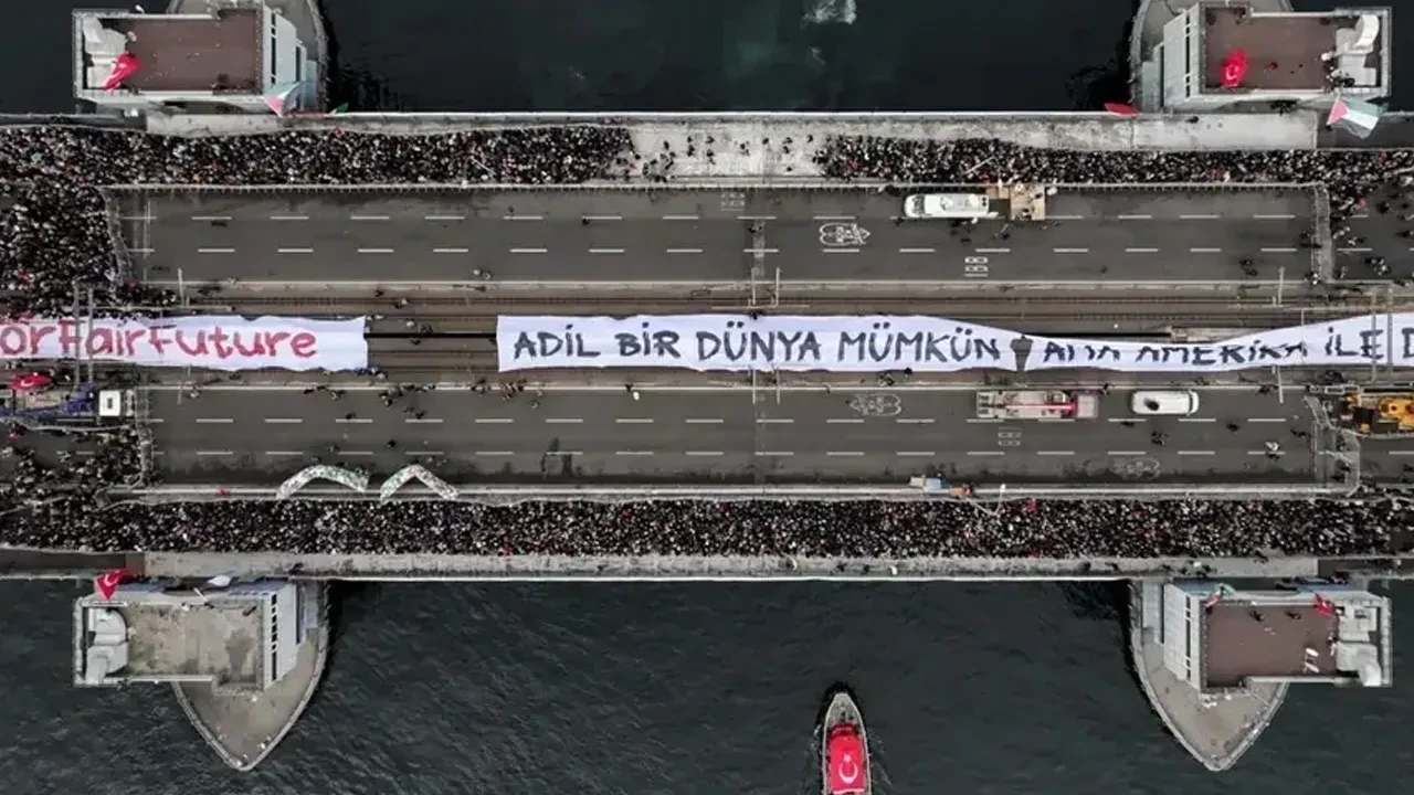 İstanbul'da büyük Gazze yürüyüşü! Yüz binlerce kişi tek yürek 
