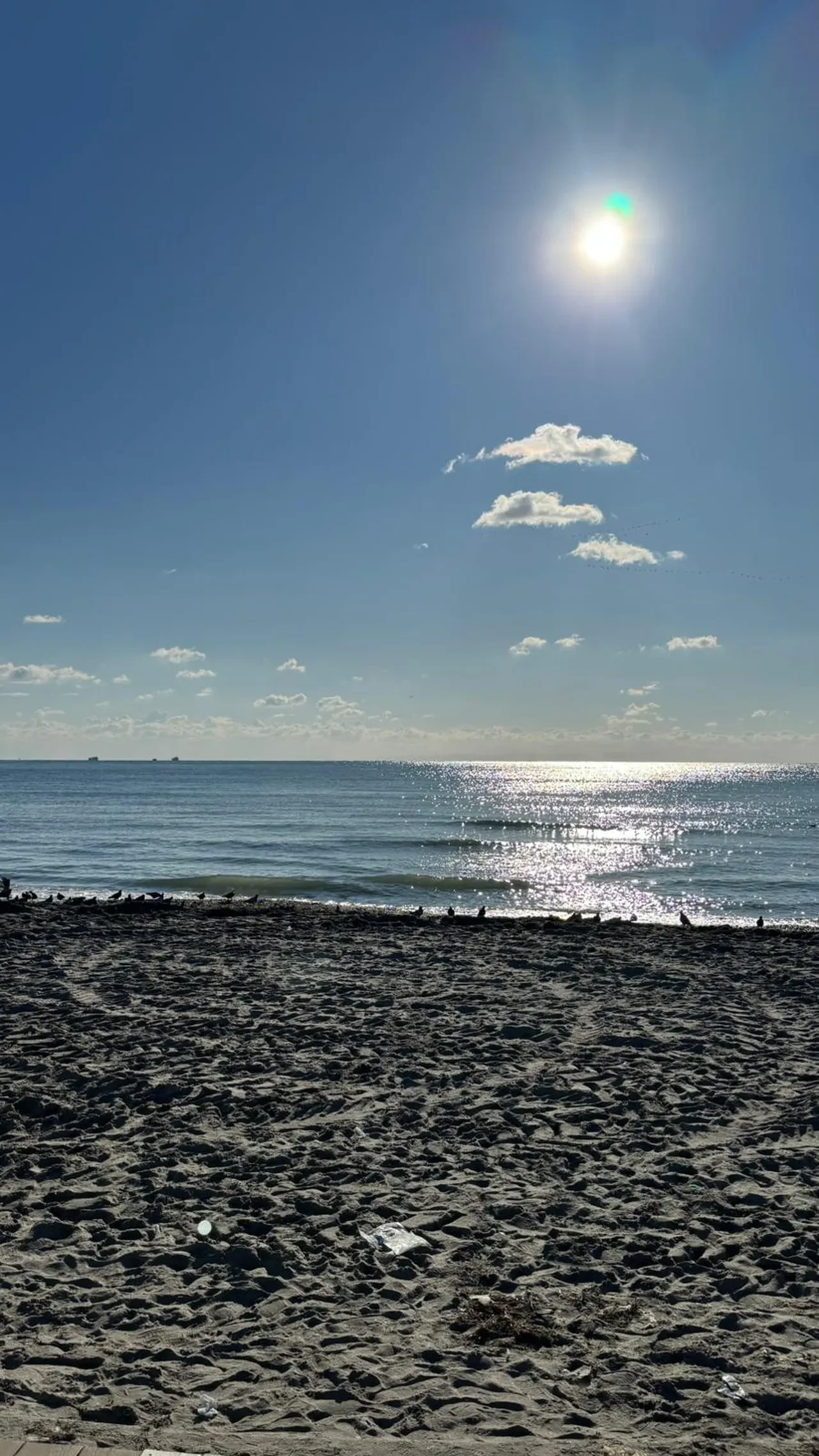 İstanbul'da iki ayrı mevsim yaşandı: Bir yanda kar bir yanda güneş!