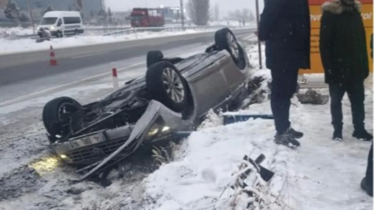 Nevşehir'de kontrolden çıkan otomobil takla attı: Kaza anı kamerada